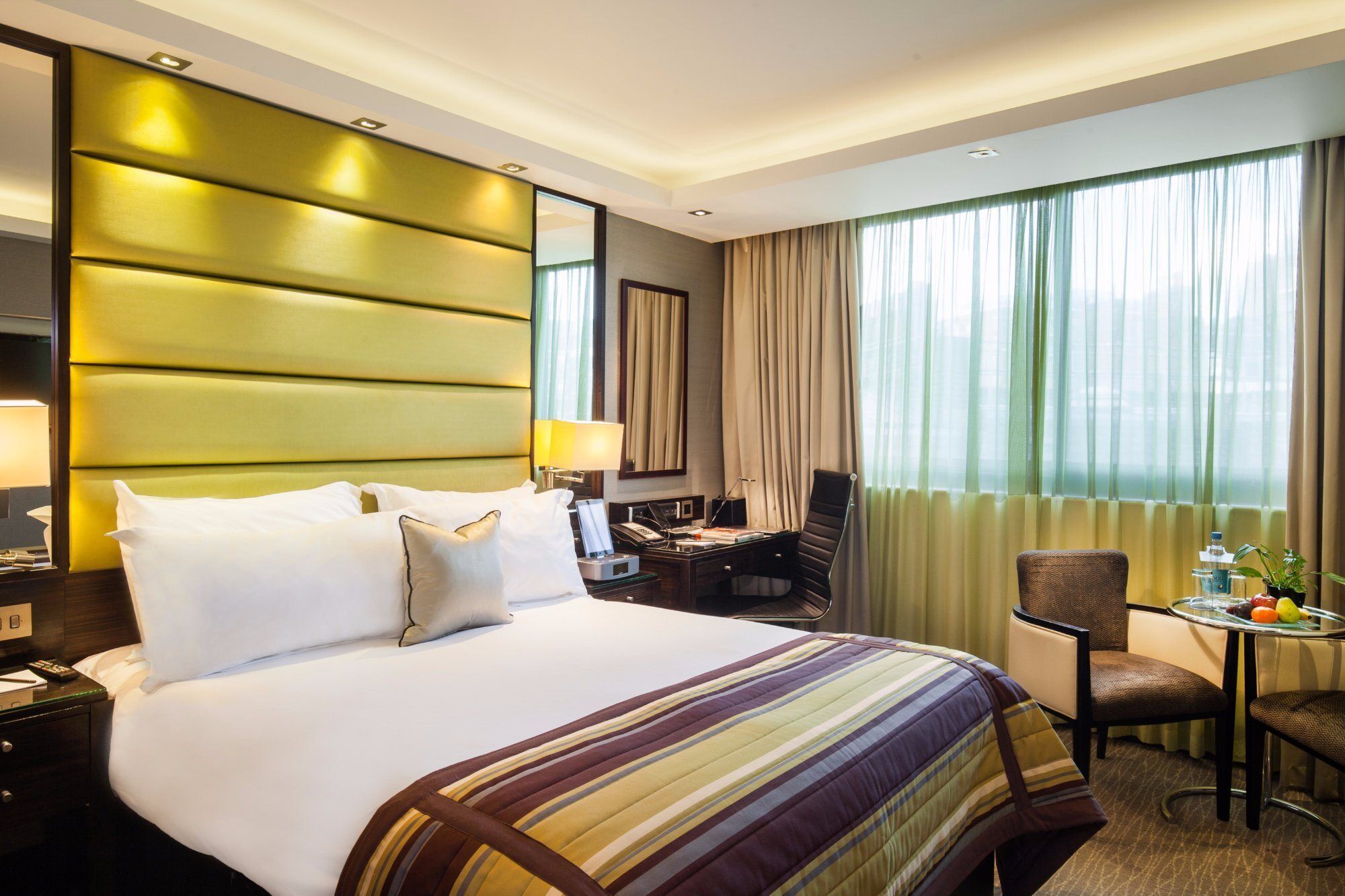Montcalm Mayfair, Autograph Collection Лондон Екстериор снимка A room at the hotel